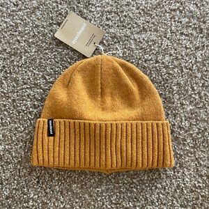 Patagonia beanie - yellow